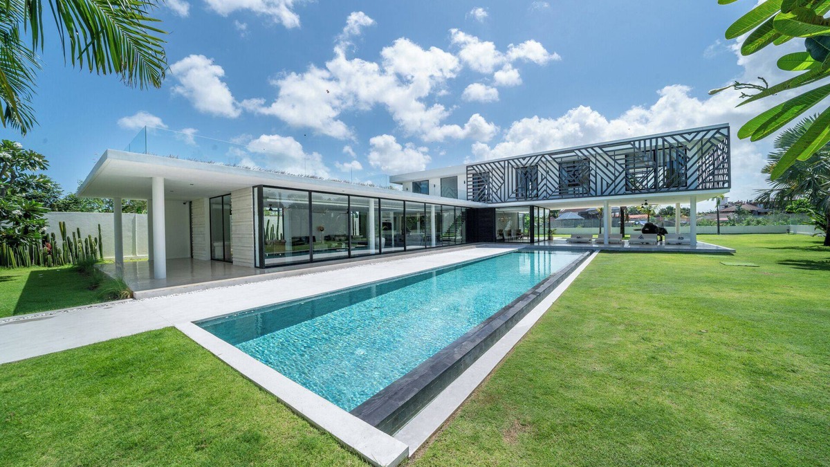 Batubelig Villa | Rent Your Own Luxury Villa with 6 Bedrooms, Bali Villa 2203