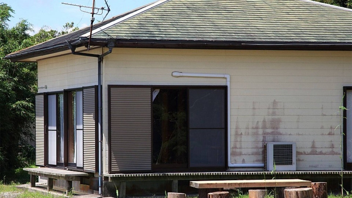 Kushima House | Rental building Sakida Kushima Cobalt blue sea / Kushima Miyazaki