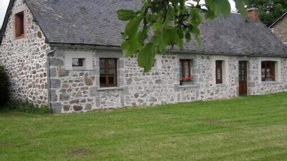 Saint-Merd-la-Breuille Cottage | Rental Cottage St Merd La Breuille - Country House.
