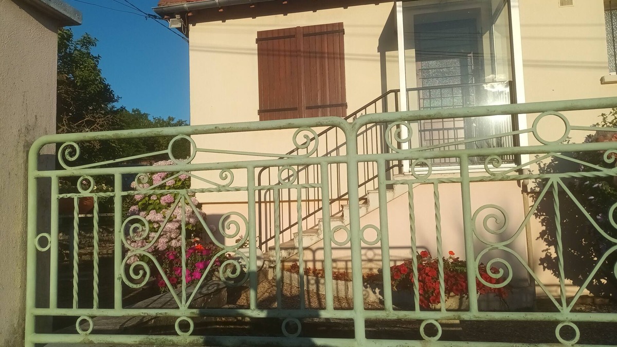 Tonnerre House | Rental house 6 persons near Chablis. Breakfast included