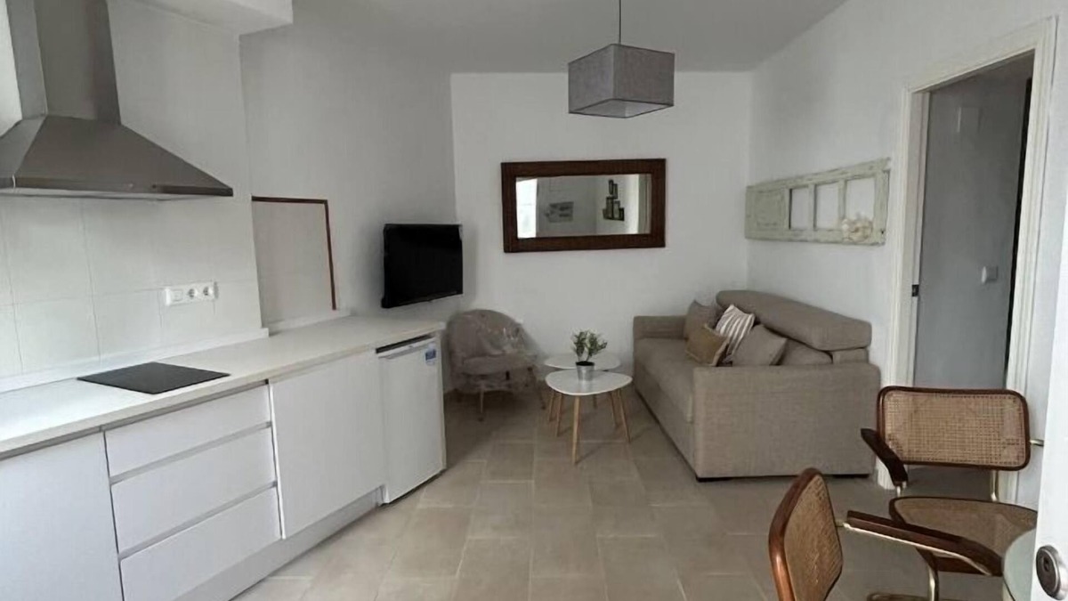Santa Marina Apartment | Rental unit in Córdoba · ★4.50 · 1 bedroom · 3 beds · 1 bath