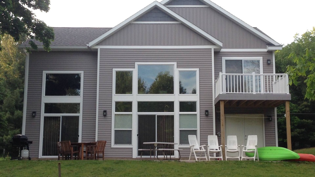 Silver Lake Cottage | Rental With Waterfront Access To Silver Lake. Near Silver Lake Sand Dunes.