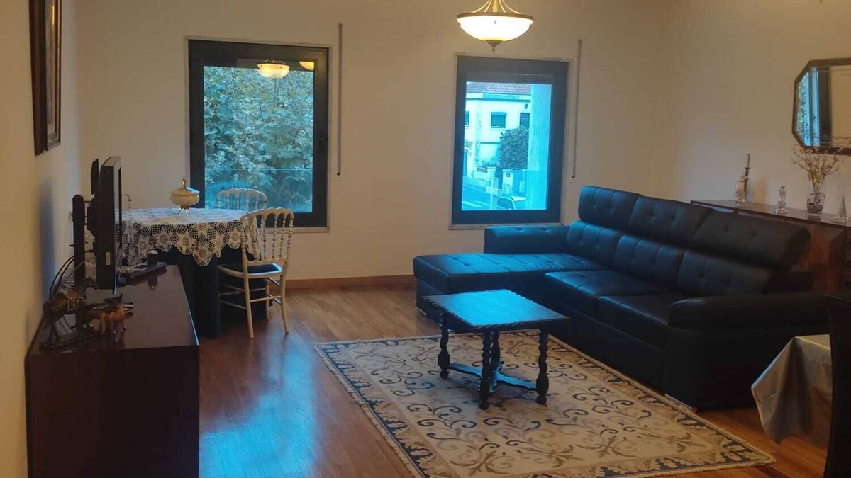 A dos Cunhados Apartment | Renting 2 bedrooms in the West