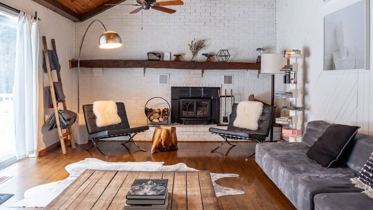 Town of Colchester Cabin | Reservoir House - Stylish and Peaceful in Roscoe