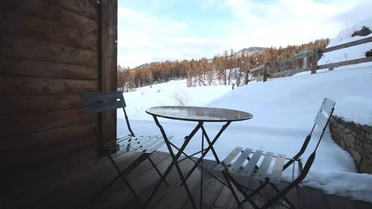 Puy-Saint-Vincent Ski Chalet | Residence Dame Blanche - DBAC12 - APPT 2 CHAMBRES - BALCONA - 6 PERSONS