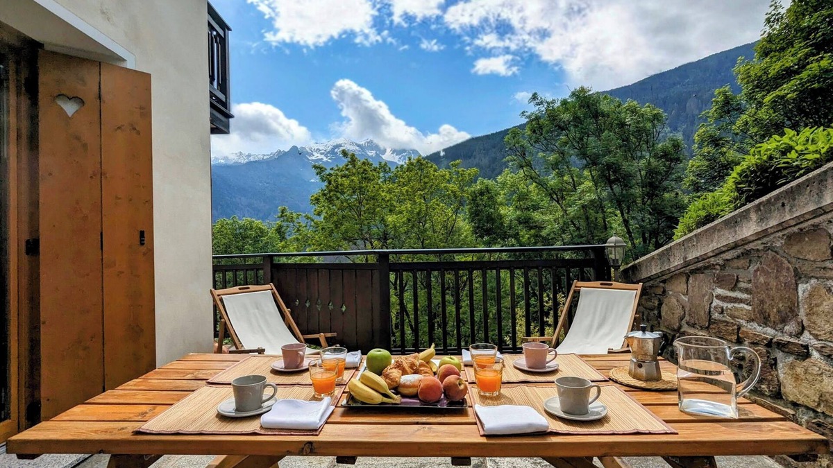 Madonna di Tirano Apartment | [residence Gardenia] Terrazza 40mq Privata + Garage Privato