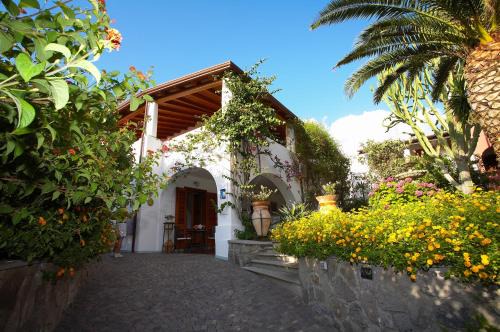 Lipari Historic Centre Apartment | Residence Hotel Villa Fiorentino