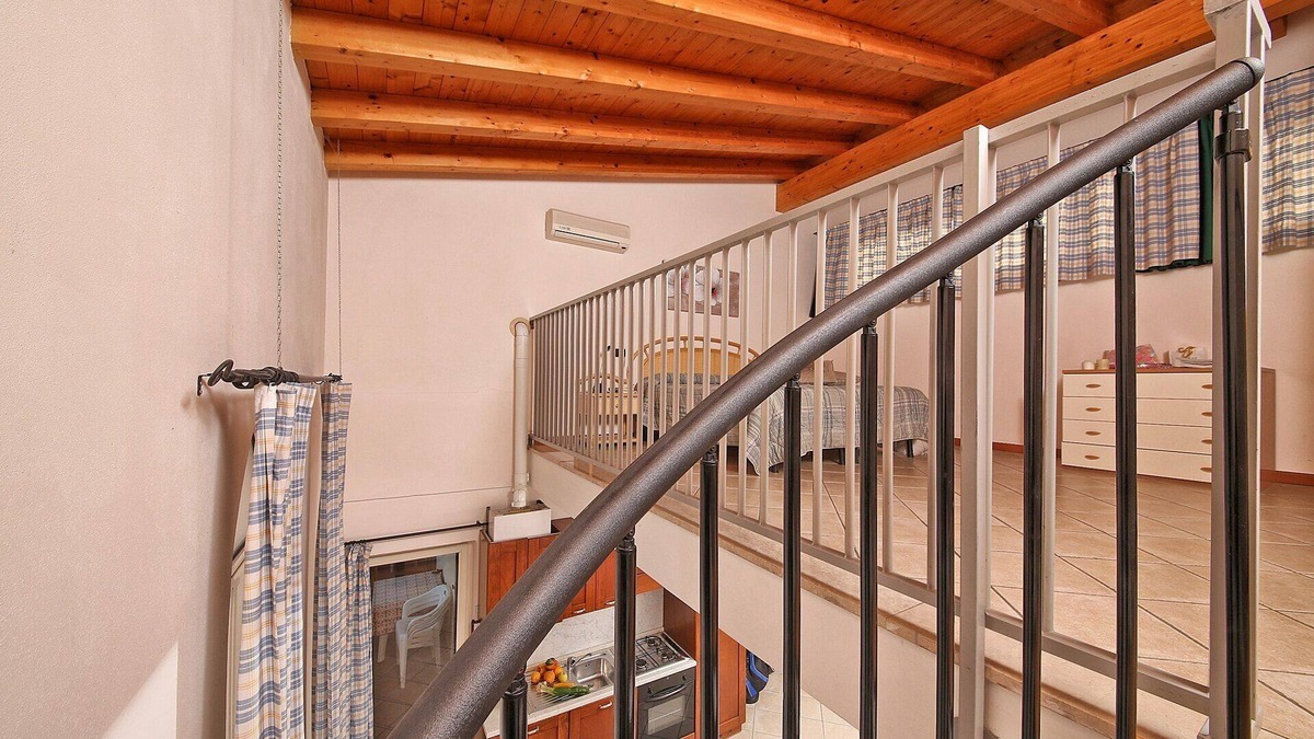 Cunettone-villa House | RESIDENCE IL COLOMBARO ~ THREE-ROOM APARTMENT B15