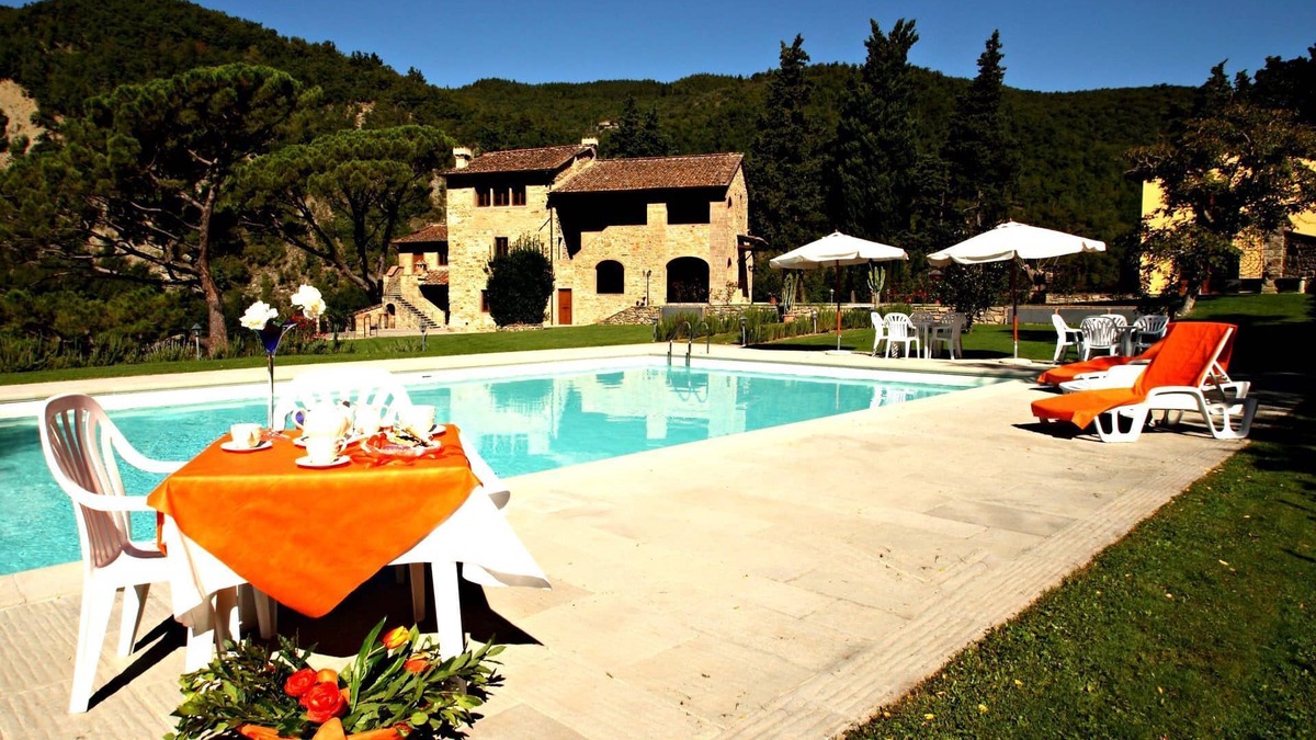 Dicomano Apartment | Residence in Carbonile with 2 bedrooms sleeps 4