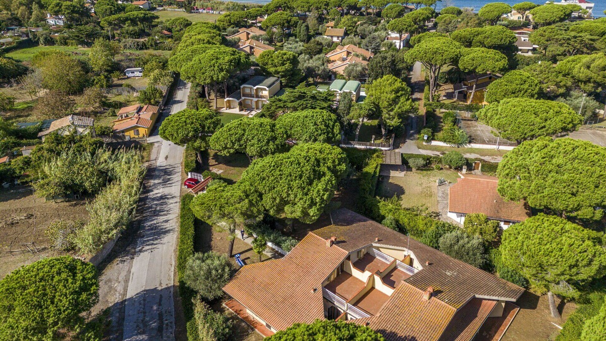 Santa Liberata Apartment | Residence in Giannella with 3 bedrooms sleeps 7