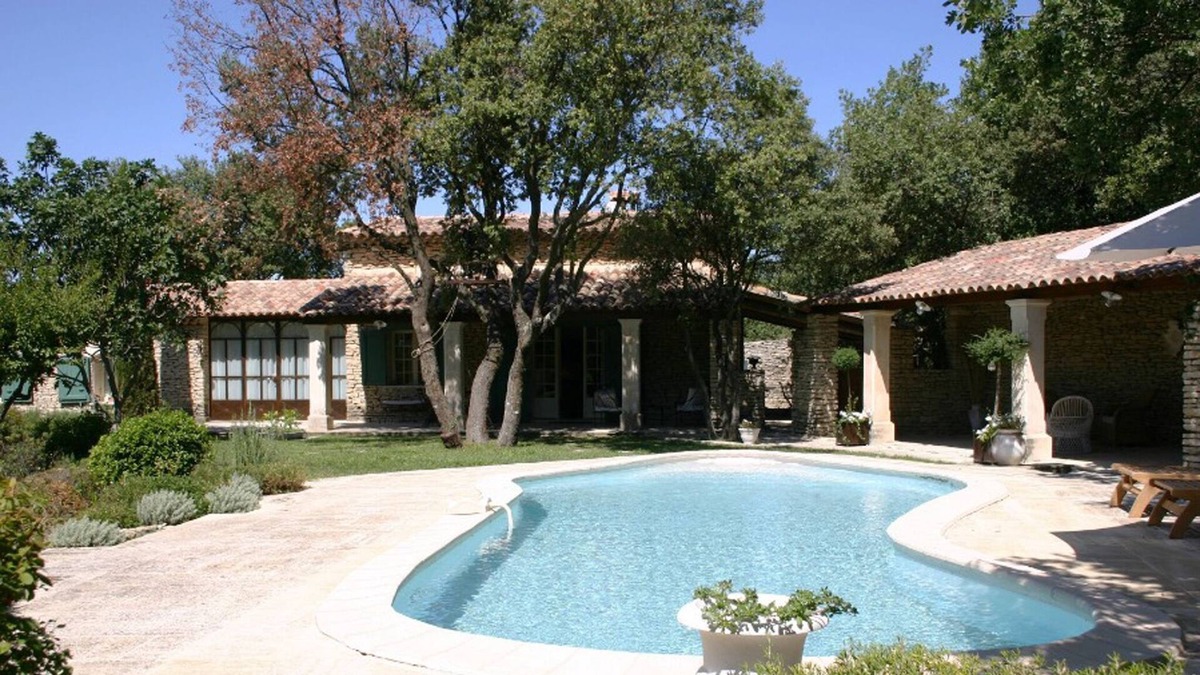 Murs Villa | Residence in the heart of the Luberon garrigues - by feelluxuryholidays