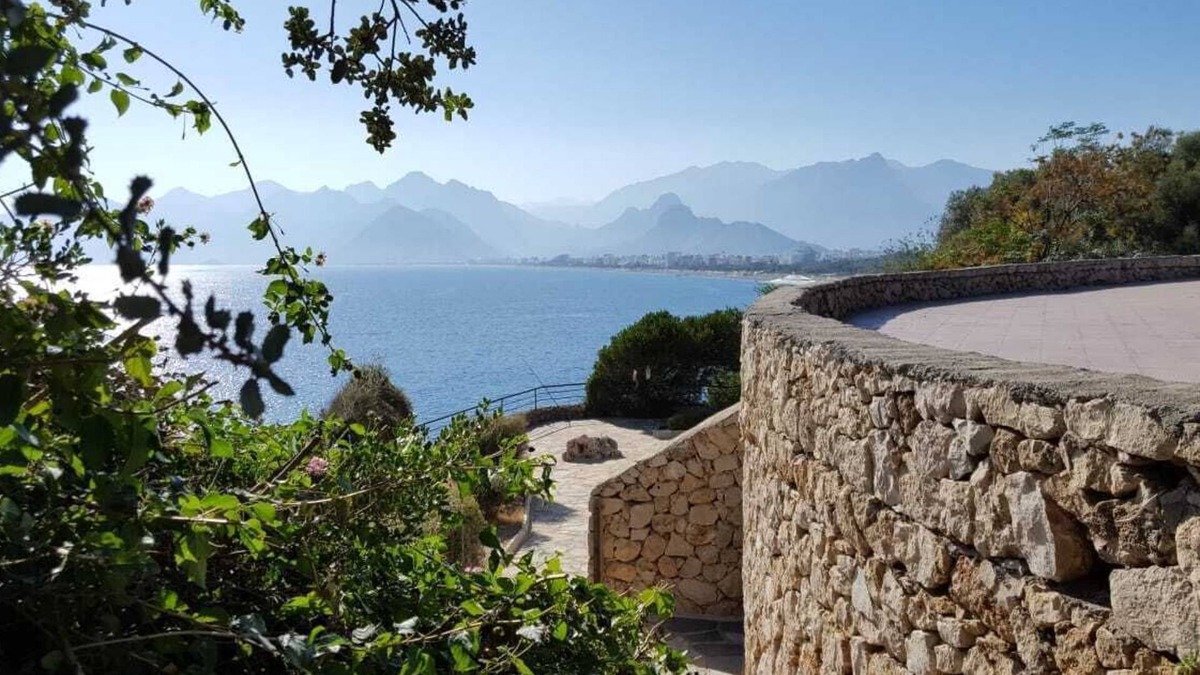 Kaleici Apartment | Residence in the renovated old town manor house