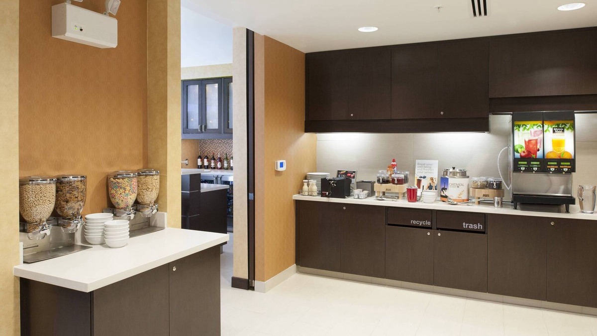 East Paris Hotel | Residence Inn by Marriott Grand Rapids Airport