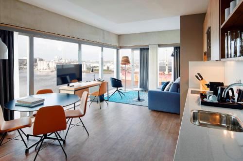 Westpoort Hotel | Residence Inn by Marriott Amsterdam Houthavens