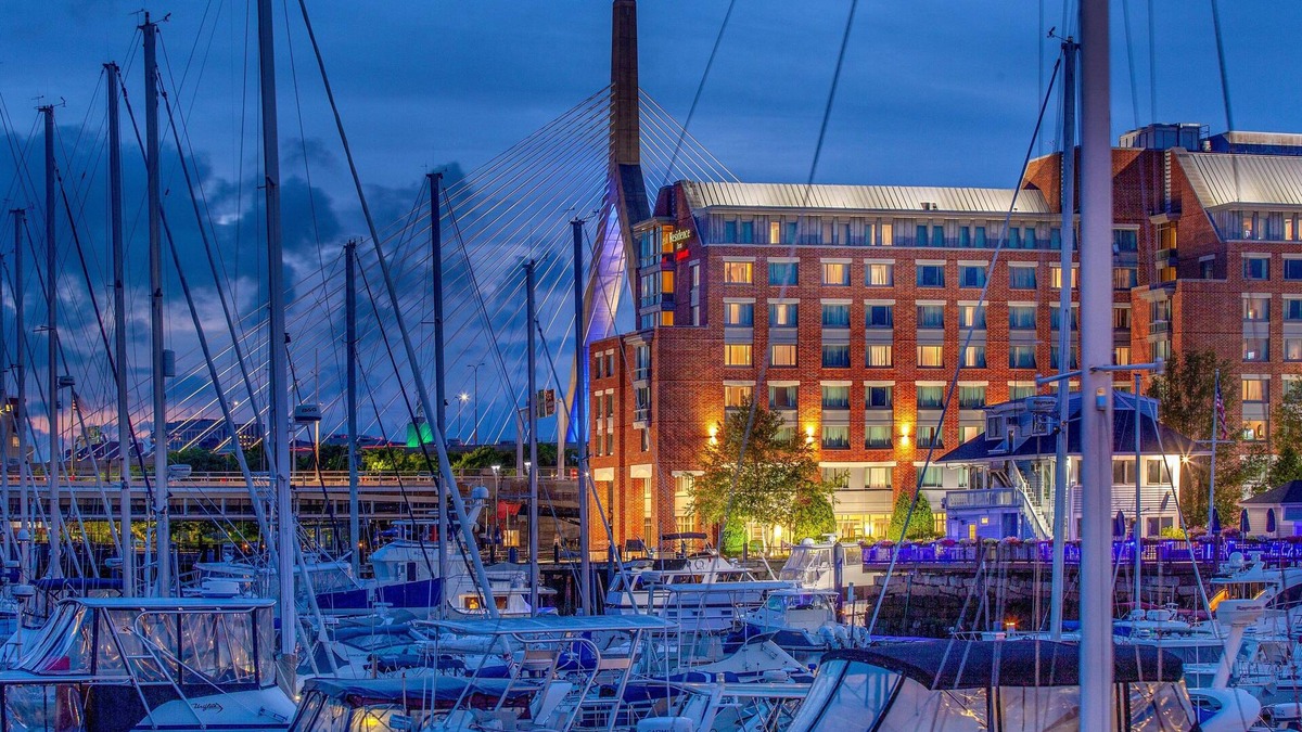 Thompson Square - Bunker Hill Hotel | Residence Inn by Marriott Boston Harbor on Tudor Wharf