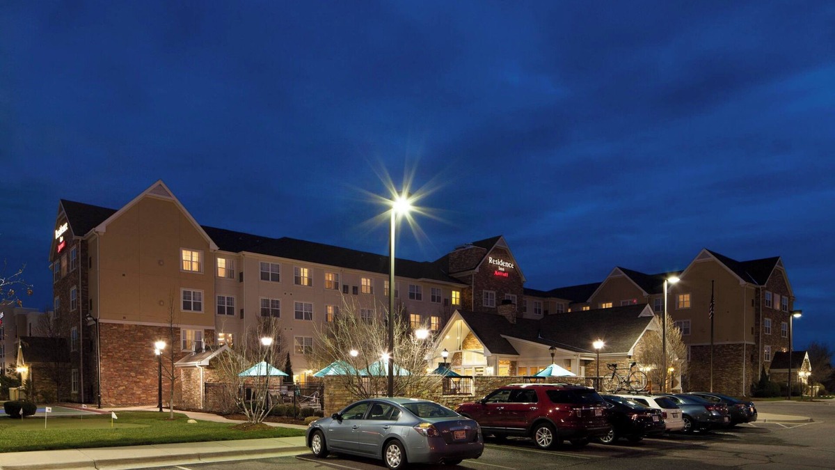 Greenwich Hotel | Residence Inn by Marriott Wichita East at Plazzio