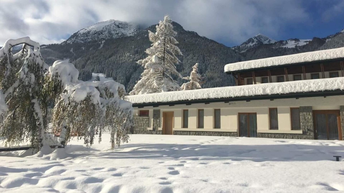 Gressoney-Saint-Jean Apartment | Residence in Gressoney-saint-jean with 3 bedrooms sleeps 8