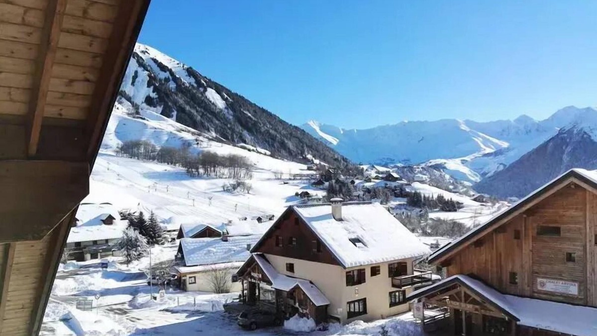 Saint-Jean-d'Arves Apartment | Residence La Fontaine Du Roi - Spacious apartment 11 beds, Aiguilles d'Arves view