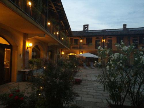 Rosate Apartment | RESIDENCE LA GAGGIANESE