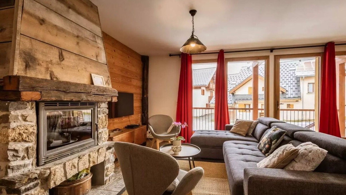 Valloire Apartment | Residence Les Fermes Du Planet - 4 rooms duplex 8 people 5* exposed South