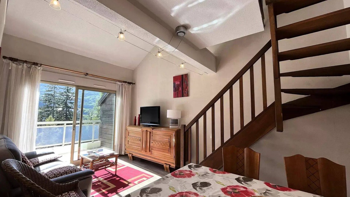 Barcelonnette Apartment | Residence Les Melezes Bat B - 3 Rooms for 6 People