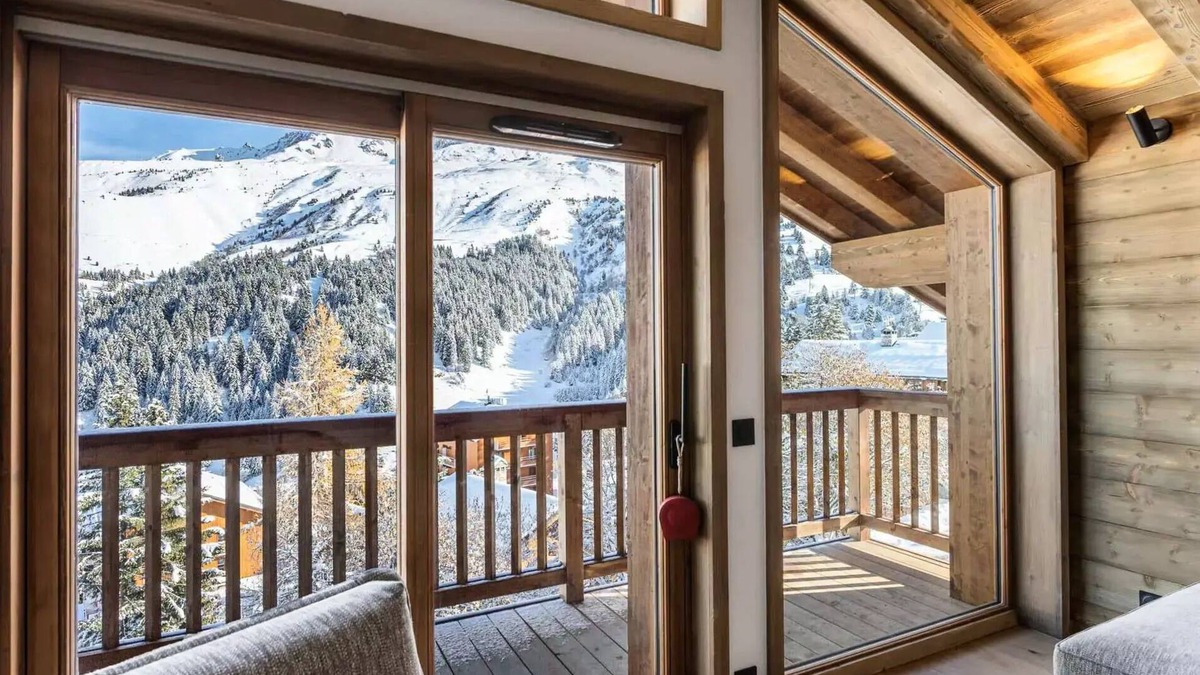 Meribel-Mottaret Ski Chalet | Residence Marmotte - Chalets for 10 People