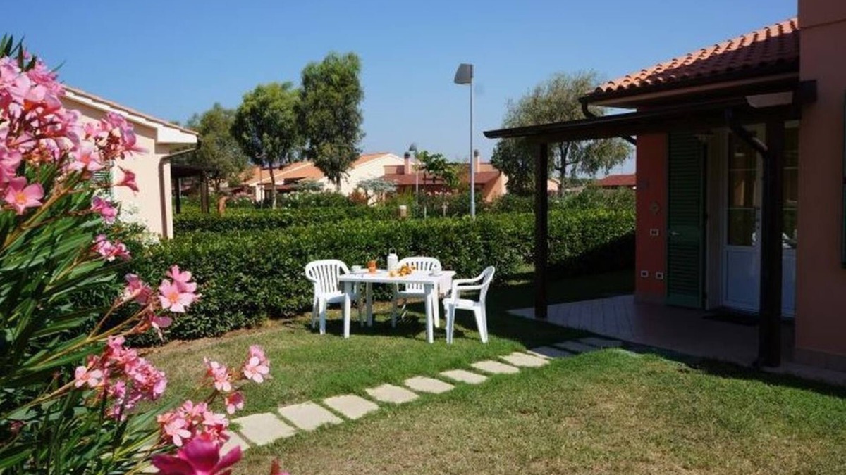 Vada House | Residence Rosa dei Venti Bungalow Grecale for 4 persons