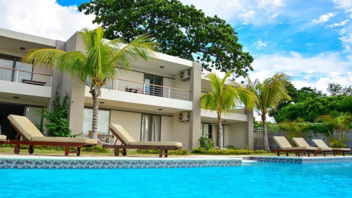 Pointe Aux Sables Apartment | Residence Rivabella