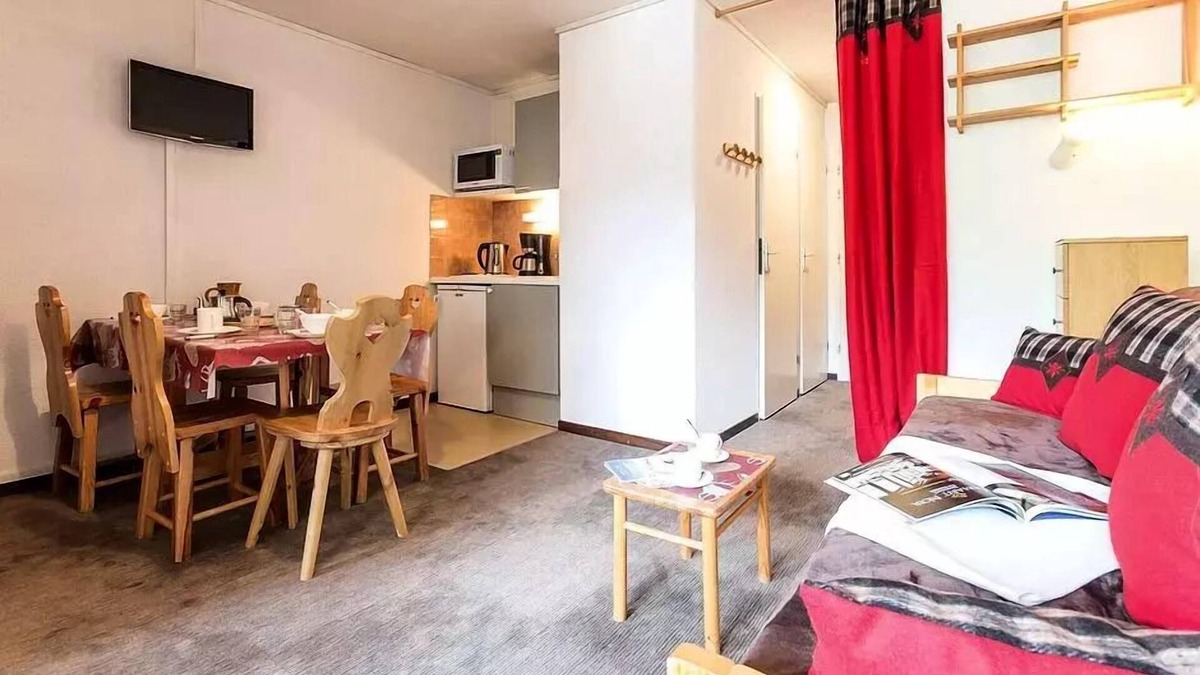 Les Bruyeres Apartment | Residence Ski Soleil - 2 Rooms for 4 People