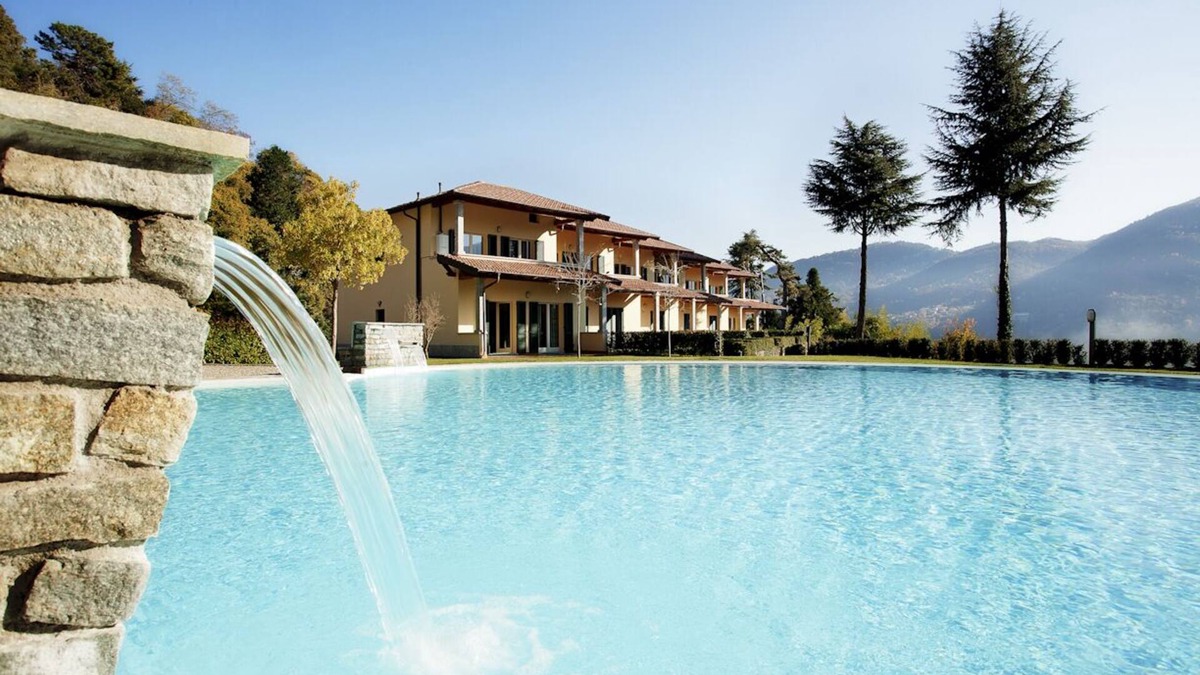 Tremezzo Apartment | Residence Tremezzo apartment 9 - Pool and spa home by Italian Apartments