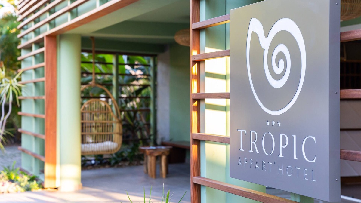 L'Ermitage-les-Bains Apartment | Residence Tropic Appart'hotel