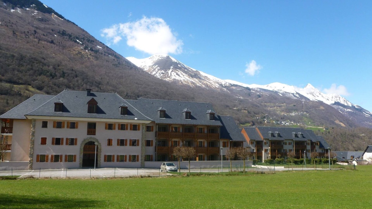 Luz-Saint-Sauveur Apartment | Residence Val de Roland - Classic Apartment 5 people