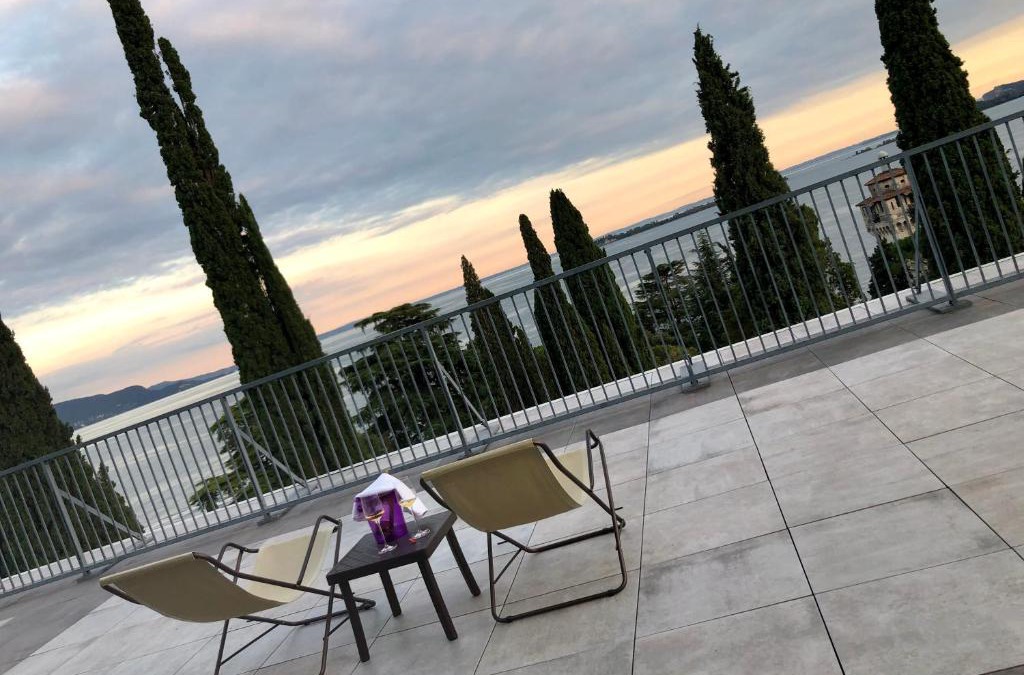 Gardone Riviera Apartment | Residence Villa Alba