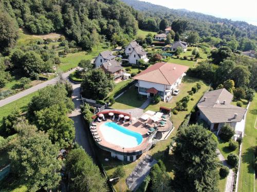 Nebbiuno Hotel | Residence Villa Margherita B&B
