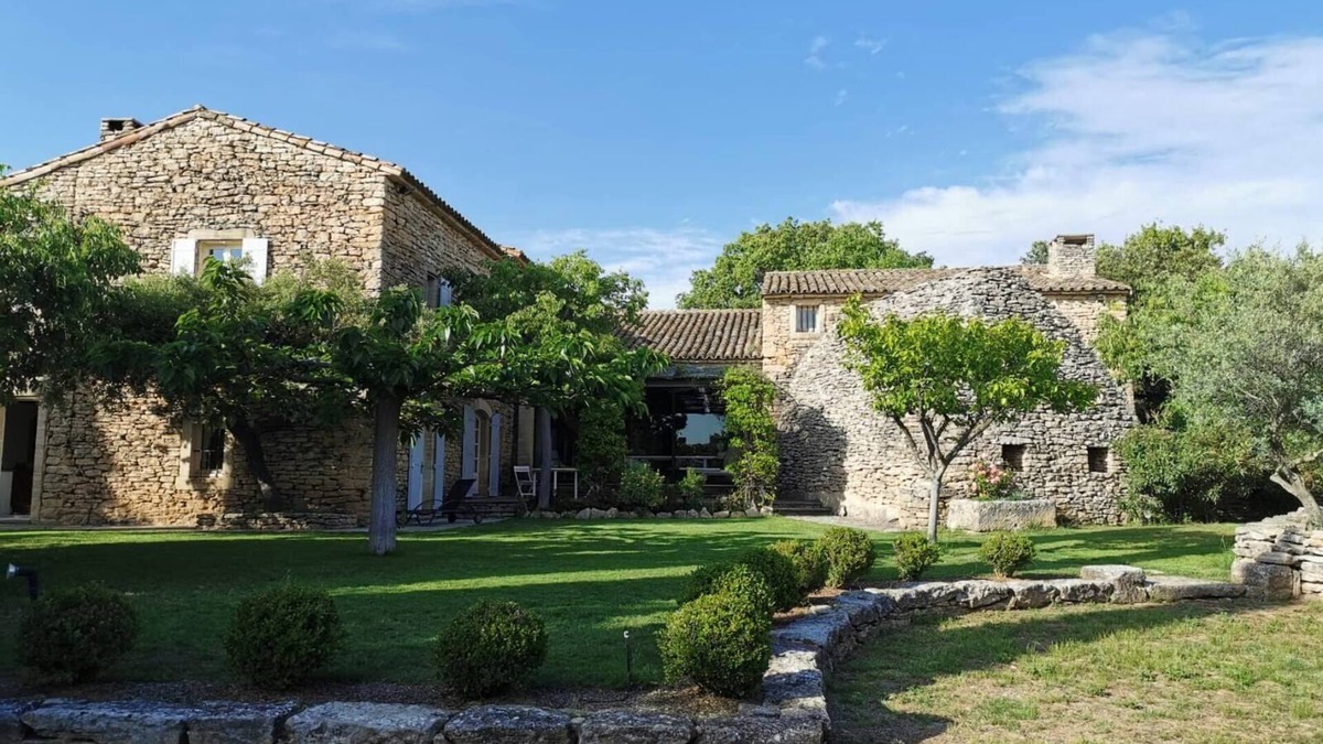 Gordes House | "Residence with character, unique and quiet, close to Gordes"