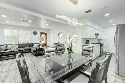 Central Southwest House | Residencia en Houston 3 Habitaciones 2 Baños