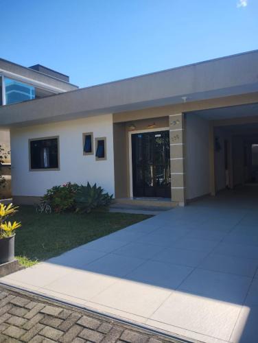 Zimbros House | Residencial Weng - Praia de Bombinhas SC