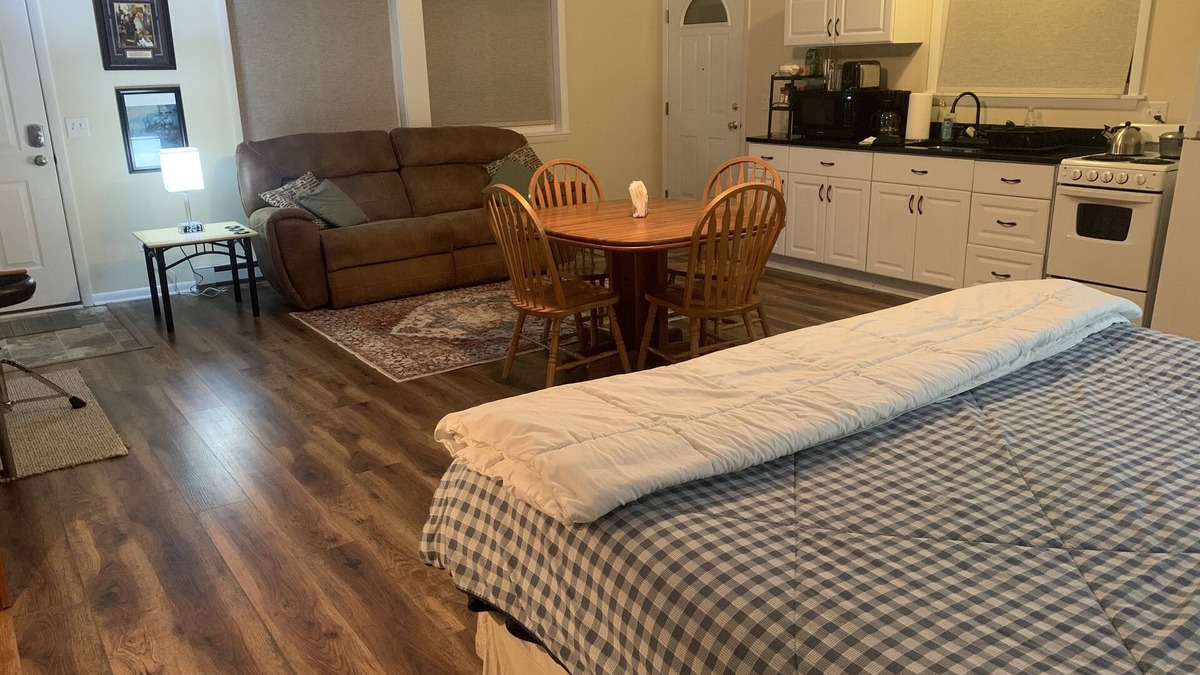 Willowick Apartment | Residential Apartment w/Drumkit