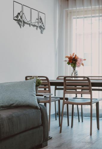 Madonna di Tirano Apartment | Residenza 39 with garage - 900 m to Bernina Express