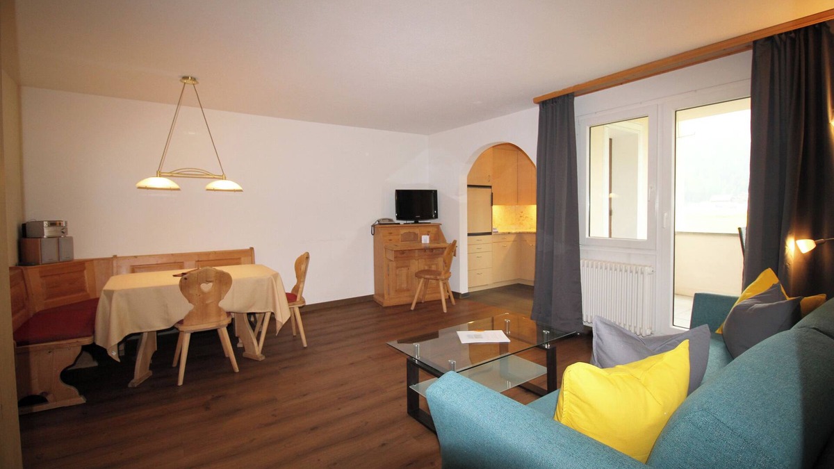 Sils-Maria Apartment | Residenza Lagrev - 2 room flat no. 005 - type 21A - raised ground floor - south