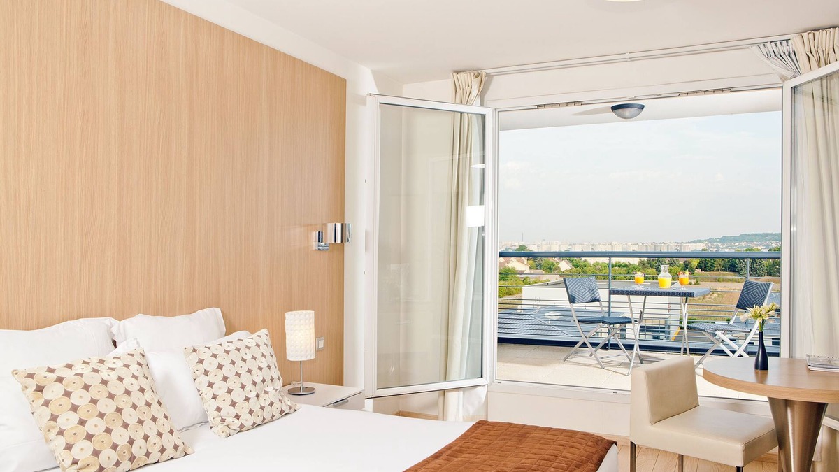 Carrieres-sur-Seine House | Residhome Carrières La Défense