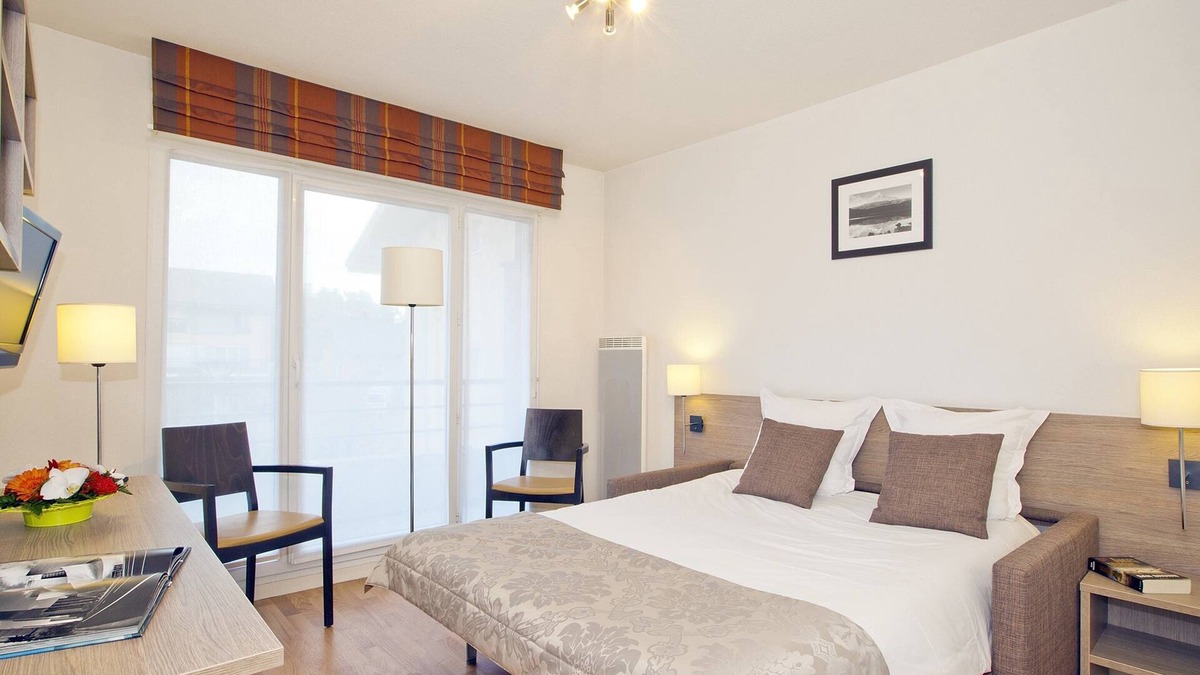 Prevessin-Moens House | Residhome Le Carre d'Or Prevessin