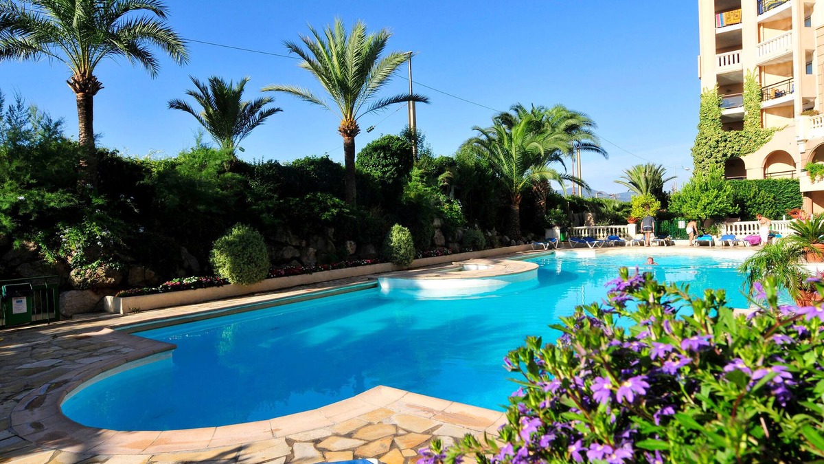 Cannes La Bocca Apartment | Residhotel Villa Maupassant