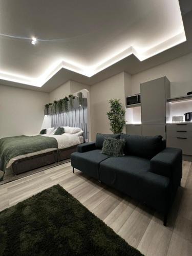 Bedlington Apartment | ResiLets - Mood Studio 4 - Town centre studio room with en-suite