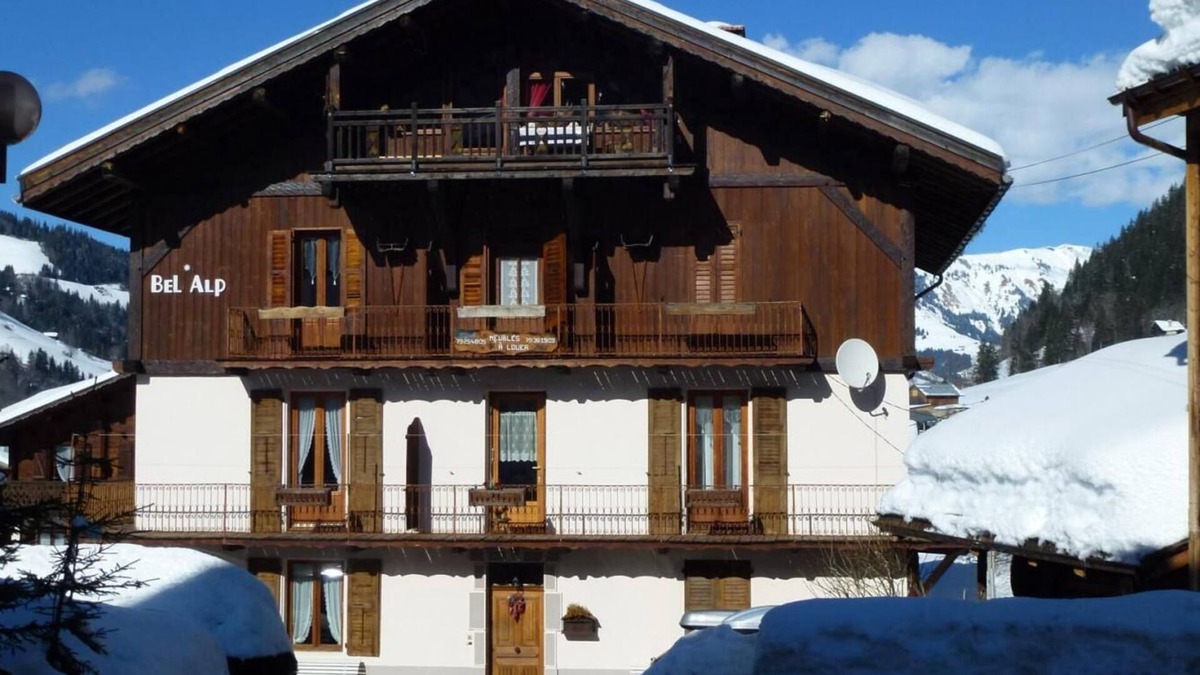 Areches Apartment | Resort center, 2nd floor, parking, tv, 44m², Arêches-Beaufort