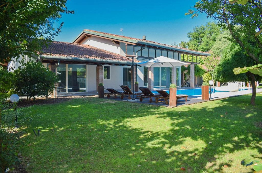 Curtatone Villa | RESORT con PISCINA, BARBECUE, PALESTRA, SAUNE e KARAOKE