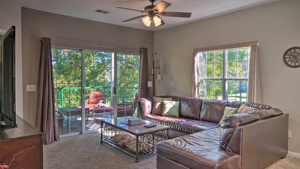 Branson Condo | Resort Condo w/Patio, 5 Mi to Branson Landing!