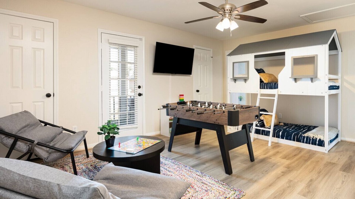 Atascocita House | Resort Escape: Heated Pool, Outdoor Kitchen & Games