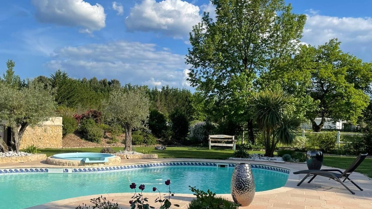 Merignac Villa | Resort