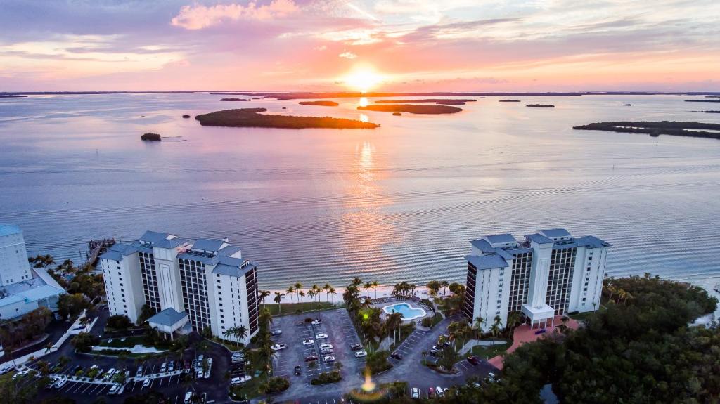 Punta Rassa Hotel | Resort Harbour Properties - Fort Myers / Sanibel Gateway
